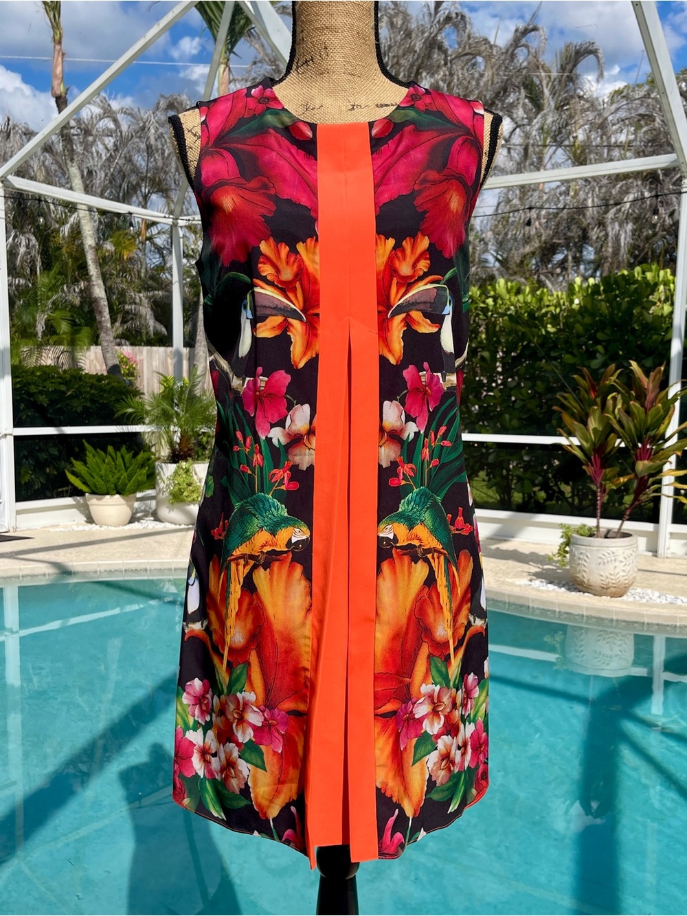 Ted Baker Vibrant Floral Orange-Trim Women’s tropical toucan design